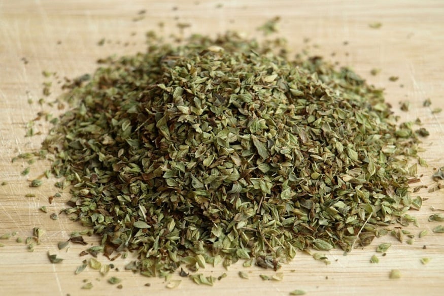 ઓર્ગેનો (Organo) :- તમે પિઝા અને સેન્ડવિચમાં ઓર્ગેનોનો સ્વાદ ચાખ્યો હશે. ઓર્ગેનોનો ઉપયોગ કોઇપણ ડીશનો સ્વાદ વધારે છે. ઓર્ગેનો માત્ર સ્વાદ વધારવા જ નહીં પરંતુ વજન ઓછું કરવાના ફેક્ટર ઉપર પણ કામ કરે છે. ઓર્ગેનો (Organo) :- તમે પિઝા અને સેન્ડવિચમાં ઓર્ગેનોનો સ્વાદ ચાખ્યો હશે. ઓર્ગેનોનો ઉપયોગ કોઇપણ ડીશનો સ્વાદ વધારે છે. ઓર્ગેનો માત્ર સ્વાદ વધારવા જ નહીં પરંતુ વજન ઓછું કરવાના ફેક્ટર ઉપર પણ કામ કરે છે.