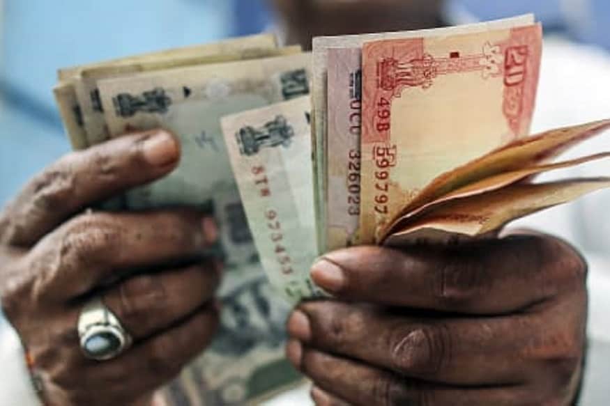 નવી દિલ્હી: જો આપનું રિટાયરમેન્ટ પેન્શન (Retirement Pension) ભારતીય સ્ટેટ બેંક (SBI)નાં ખાતામાં જમા થાય છે તો આપનાં માટે જીવન પ્રમાણ પત્ર (Life Certificate) ભરવું અનિવાર્ય છે. જેની અંતિમ તારીખ 30 નવેમ્બર 2016 છે. જો કોઇ પેન્શનધારક ઉચિત સમય પર જીવન પ્રમાણ પત્ર જમા નથી કરતો તો તેનું પેન્શન રોકાઇ શકે છે. આપને જણાવી દઇએ કે, હાલનાં સમયમાં સૌથી વધુ પન્શન ધારકો SBI પાસે છે. બેંકની વેબસાઇટ પર આ અંગે માહિતી આપવામાં આવી છે. SBI પાસે હાલમાં 36 લાખ પેન્શન ખાતા છે. અને 14 સેન્ટ્રલાઇઝ્ડ પેન્શન પ્રોસેસિંગ સેલ છે. નવી દિલ્હી: જો આપનું રિટાયરમેન્ટ પેન્શન (Retirement Pension) ભારતીય સ્ટેટ બેંક (SBI)નાં ખાતામાં જમા થાય છે તો આપનાં માટે જીવન પ્રમાણ પત્ર (Life Certificate) ભરવું અનિવાર્ય છે. જેની અંતિમ તારીખ 30 નવેમ્બર 2016 છે. જો કોઇ પેન્શનધારક ઉચિત સમય પર જીવન પ્રમાણ પત્ર જમા નથી કરતો તો તેનું પેન્શન રોકાઇ શકે છે. આપને જણાવી દઇએ કે, હાલનાં સમયમાં સૌથી વધુ પન્શન ધારકો SBI પાસે છે. બેંકની વેબસાઇટ પર આ અંગે માહિતી આપવામાં આવી છે. SBI પાસે હાલમાં 36 લાખ પેન્શન ખાતા છે. અને 14 સેન્ટ્રલાઇઝ્ડ પેન્શન પ્રોસેસિંગ સેલ છે.
