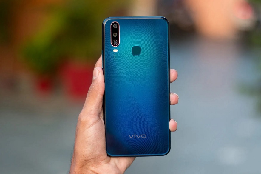 Vivo U10 નું અપગ્રેડ મૉડલ આ મહિને ભારતમાં લૉન્ચ થઈ રહ્યું છે. આ વીવો U20 હશે. થોડા મહિના પહેલા ચીની સ્માર્ટફોન કંપનીએ ભારતમાં યુ શ્રેણીનો પ્રથમ સ્માર્ટફોન વીવો યુ 10 લોૉન્ચ કર્યો હતો. હવે વિવોએ પુષ્ટિ આપી છે કે નવો વિવો U20 ભારતમાં 22 નવેમ્બરના રોજ સત્તાવાર રીતે લૉન્ચ કરવામાં આવશે. વીવો યુ 20 માટે લૉન્ચની તારીખની પુષ્ટિ આપવા સાથે કંપનીએ તેની ડિઝાઇન અને કેટલીક વિશિષ્ટતાઓ પણ જાહેર કરી છે. Vivo U10 નું અપગ્રેડ મૉડલ આ મહિને ભારતમાં લૉન્ચ થઈ રહ્યું છે. આ વીવો U20 હશે. થોડા મહિના પહેલા ચીની સ્માર્ટફોન કંપનીએ ભારતમાં યુ શ્રેણીનો પ્રથમ સ્માર્ટફોન વીવો યુ 10 લોૉન્ચ કર્યો હતો. હવે વિવોએ પુષ્ટિ આપી છે કે નવો વિવો U20 ભારતમાં 22 નવેમ્બરના રોજ સત્તાવાર રીતે લૉન્ચ કરવામાં આવશે. વીવો યુ 20 માટે લૉન્ચની તારીખની પુષ્ટિ આપવા સાથે કંપનીએ તેની ડિઝાઇન અને કેટલીક વિશિષ્ટતાઓ પણ જાહેર કરી છે.