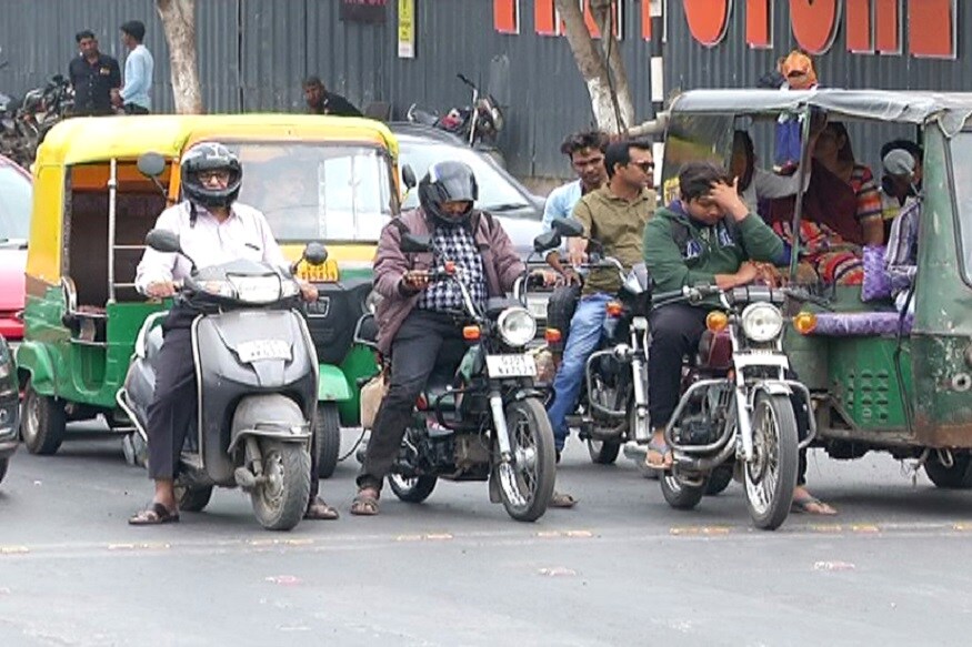 તેમણે અંતમાં કહ્યું, કે “રાજ્યમાં માર્ગ અકસ્માતમાં હેડ ઇન્જરીથી કોઈનું પણ મૃત્યુ થાય તે પોસાશે? સતતને સતત શહેરોમાંથી આવી રહેલી રજૂઆતોના કારણે આપણે આ દિશામાં જવુ પડશે. સરકાર પ્રજામાંથી બનેલી પ્રજા છે. તમે સતત અમારી પર દબાણ કરો તો સરકારમાં બેસેલા પણ લોકો છે. આપણે માનસિકતા કેળવીએ. મારે ગુજરાતના અને સૌરાષ્ટ્રના સુપ્રસિદ્ધ મીડિયાને વિનંતી કરવી છે. આપ ભારત સરકારના દિશા નિર્દેશો મુજબ નિયમ પાળવા તૈયાર રહેવું જોઈએ.” તેમણે અંતમાં કહ્યું, કે “રાજ્યમાં માર્ગ અકસ્માતમાં હેડ ઇન્જરીથી કોઈનું પણ મૃત્યુ થાય તે પોસાશે? સતતને સતત શહેરોમાંથી આવી રહેલી રજૂઆતોના કારણે આપણે આ દિશામાં જવુ પડશે. સરકાર પ્રજામાંથી બનેલી પ્રજા છે. તમે સતત અમારી પર દબાણ કરો તો સરકારમાં બેસેલા પણ લોકો છે. આપણે માનસિકતા કેળવીએ. મારે ગુજરાતના અને સૌરાષ્ટ્રના સુપ્રસિદ્ધ મીડિયાને વિનંતી કરવી છે. આપ ભારત સરકારના દિશા નિર્દેશો મુજબ નિયમ પાળવા તૈયાર રહેવું જોઈએ.”