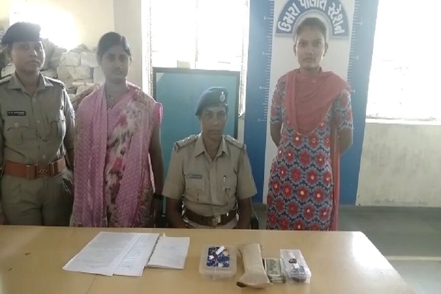 જોકે મકાન માલિક દ્વારા ચોરીની ફરિયાદ ઉમરા પોલીસ મથકમાં ફરિયાદ કરવામાં આવી હતી ત્યારે શંભુનાથને જાણવા મળ્યું હતું કે, આ મહિલાઓ વિરૂધ્ધ અગાઉ પણ ચોરીના ગુનાઓ નોંધાયા છે. ઉમરા પોલીસમાં આ મહિલાઓના ફોટો સહિતના કેસ નોંધાયેલા છે.જોકે મહિલાના સીસીટીવીના (CCTV) આધારે પોલીસે તપાસ શરુ કરતા પહેલા પૂજા ઉર્ફે ટીના રાજુ પાસવાનની પોલીસે ધરપકડ કરી હતી. જયારે સંગીત પોલીસ પકડથી દૂર હતી. ત્યારે આજે રોજ ઉમરા પોલીસે આજે સંગીતા ઉર્ફે ભારતી બબલુ નિશાદ ની ધરપકડ કરી હતી ચોરી કરેલ તમામ મુદામાલ પોલીસે કબજે કરી પોલીસે મહિલા વિરુદ્ધ કાયદેસરની કાર્યવાહી હાથ ધરી હતી જોકે મકાન માલિક દ્વારા ચોરીની ફરિયાદ ઉમરા પોલીસ મથકમાં ફરિયાદ કરવામાં આવી હતી ત્યારે શંભુનાથને જાણવા મળ્યું હતું કે, આ મહિલાઓ વિરૂધ્ધ અગાઉ પણ ચોરીના ગુનાઓ નોંધાયા છે. ઉમરા પોલીસમાં આ મહિલાઓના ફોટો સહિતના કેસ નોંધાયેલા છે.જોકે મહિલાના સીસીટીવીના (CCTV) આધારે પોલીસે તપાસ શરુ કરતા પહેલા પૂજા ઉર્ફે ટીના રાજુ પાસવાનની પોલીસે ધરપકડ કરી હતી. જયારે સંગીત પોલીસ પકડથી દૂર હતી. ત્યારે આજે રોજ ઉમરા પોલીસે આજે સંગીતા ઉર્ફે ભારતી બબલુ નિશાદ ની ધરપકડ કરી હતી ચોરી કરેલ તમામ મુદામાલ પોલીસે કબજે કરી પોલીસે મહિલા વિરુદ્ધ કાયદેસરની કાર્યવાહી હાથ ધરી હતી