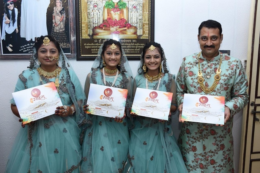 આ જ કારણ છે કે પોતાના પરિવાર સાથે દીક્ષા લેવાનો વિચાર કર્યો. એટલુ જ નહી પોતાની તમામ સંપત્તિ કે જેને તેઓએ પોતાની વર્ષોની મહેનતથી ઊભી કરી હતી. તેને પણ વેચવાનો નિર્ણય કરી દીધો છે. આ જ કારણ છે કે પોતાના પરિવાર સાથે દીક્ષા લેવાનો વિચાર કર્યો. એટલુ જ નહી પોતાની તમામ સંપત્તિ કે જેને તેઓએ પોતાની વર્ષોની મહેનતથી ઊભી કરી હતી. તેને પણ વેચવાનો નિર્ણય કરી દીધો છે.