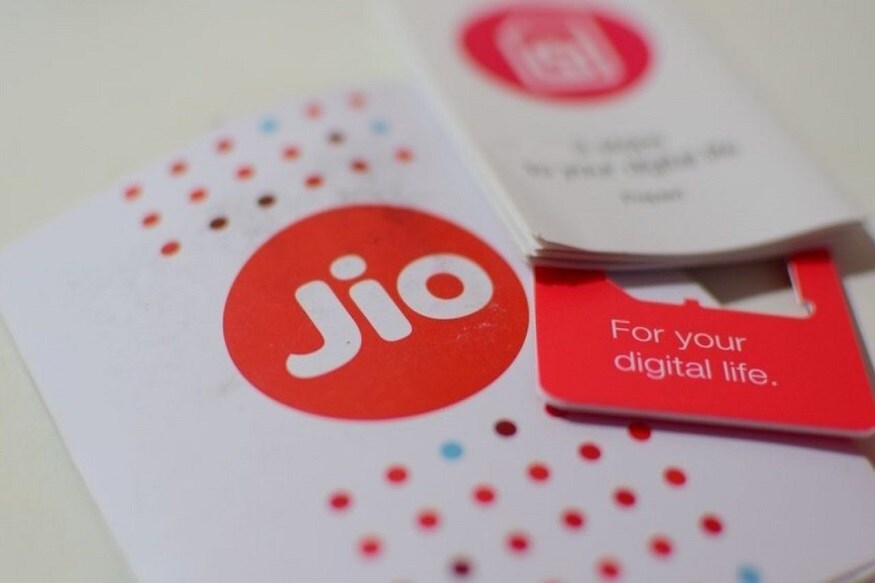 Reliance Jio 125 Rupees plan: જો તમે સસ્તામાં વધુ ઑફર આપનારો પ્લાન શોધી રહ્યા છો તો આપના માટે જિયો અનેક એવા પ્લાન પૂરા પાડી રહ્યું છે. જિયો ફોન (JioPhone Plan) યૂઝર્સની વાત કરીએ તો તેમના માટે પણ ડેટા અને કૉલિંગ બેનિફિટવાળા અનેક પ્લાન ઉપલબ્ધ છે. રિલાયન્સ જિયો પોતાના દરેક ગ્રાહકોની સગવડને ધ્યાનમાં રાખી સસ્તી કિંમતના પ્લાનમાં પણ મફત કૉલિંગ અને વધુ ડેટા આપે છે... Reliance Jio 125 Rupees plan: જો તમે સસ્તામાં વધુ ઑફર આપનારો પ્લાન શોધી રહ્યા છો તો આપના માટે જિયો અનેક એવા પ્લાન પૂરા પાડી રહ્યું છે. જિયો ફોન (JioPhone Plan) યૂઝર્સની વાત કરીએ તો તેમના માટે પણ ડેટા અને કૉલિંગ બેનિફિટવાળા અનેક પ્લાન ઉપલબ્ધ છે. રિલાયન્સ જિયો પોતાના દરેક ગ્રાહકોની સગવડને ધ્યાનમાં રાખી સસ્તી કિંમતના પ્લાનમાં પણ મફત કૉલિંગ અને વધુ ડેટા આપે છે...