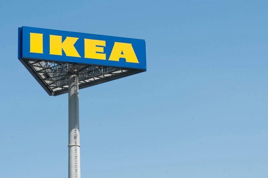 IKEA માટે પડકારઃ ભારતમાં પોતાની પકડ મજબૂત કરવામાં લાગેલી IKEA માટે મુશ્કેલીઓ ઊભી થઈ શકે છે. IKEAએ પહેલા પણ કહ્યું હતું કે, તેના માટે સૌથી મોટો પડકાર ભારતમાં ઉચ્ચ કસ્ટમ ડ્યૂટી છે. કેનન્દ્ર સરકારે એ વસ્તુઓની ઓળખ કરી લીધી છે. જેના ઉપર 5થી10 ટકા સુધી આયાત ડ્યૂટી લગાવવામાં આવશે. IKEA માટે પડકારઃ ભારતમાં પોતાની પકડ મજબૂત કરવામાં લાગેલી IKEA માટે મુશ્કેલીઓ ઊભી થઈ શકે છે. IKEAએ પહેલા પણ કહ્યું હતું કે, તેના માટે સૌથી મોટો પડકાર ભારતમાં ઉચ્ચ કસ્ટમ ડ્યૂટી છે. કેનન્દ્ર સરકારે એ વસ્તુઓની ઓળખ કરી લીધી છે. જેના ઉપર 5થી10 ટકા સુધી આયાત ડ્યૂટી લગાવવામાં આવશે.