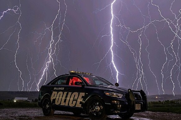 5 ટીનેજ યુવતીઓ સાથે કાર ડ્રાઈવ કરી રહ્યો હતો 14 વર્ષનો કિશોર, પોલીસને કચડ્યો