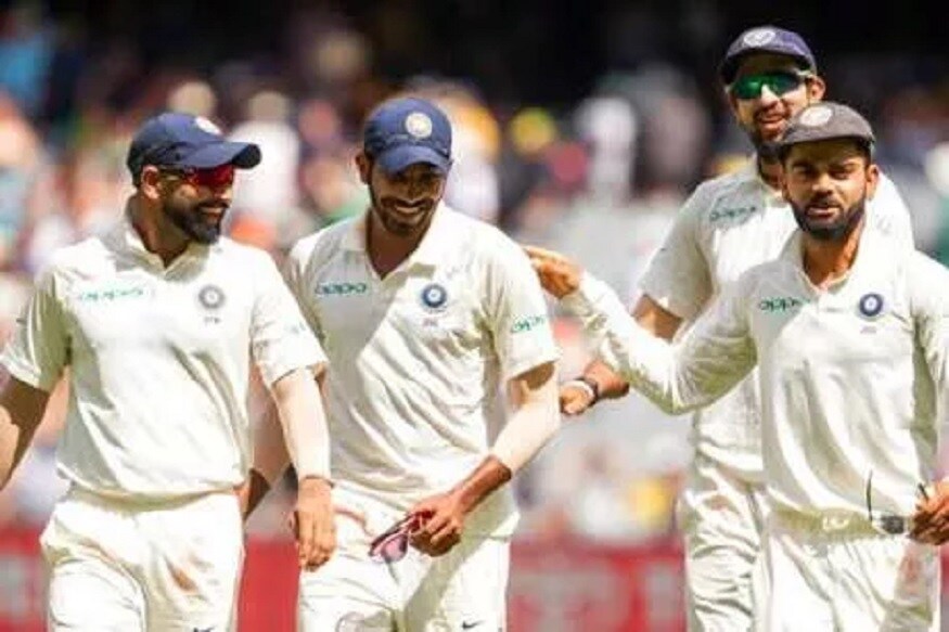 નવી દિલ્હી : વન-ડે શ્રેણીમાં 3-0થી વ્હાઇટવોશનો સામનો કરનાર ભારતીય ટીમ હવે ટેસ્ટ શ્રેણીમાં જીત સાથે પ્રવાસનો અંત કરવા ઇચ્છશે. બંને ટીમો વચ્ચે 21 ફેબ્રુઆરીથી બે ટેસ્ટની શ્રેણી રમાવાની છે. શ્રેણી માટે ટીમની જાહેરાત પહેલા જ થઈ ગઈ છે. બધા ખેલાડીઓ ન્યૂઝીલેન્ડ (New Zealand)પહોંચી ગયા છે. જોકે ફાસ્ટ બોલર ઇશાંત શર્મા (Ishant Sharma) રવાના થતા પહેલા ફિટનેસ ટેસ્ટ આપશે. ઇશાંત ન્યૂઝીલેન્ડ જશે કે નહીં તે આ ટેસ્ટ પર નિર્ભર કરશે. જો તે ફિટનેસ ટેસ્ટમાં ફેઇલ થશે તો આ ભારત માટે મોટો ફટકો સાબિત થશે. ઇશાંત હાલ બેંગલુરુમાં છે જ્યાં તે ફિટનેસ ટેસ્ટ આપવાનો છે. નવી દિલ્હી : વન-ડે શ્રેણીમાં 3-0થી વ્હાઇટવોશનો સામનો કરનાર ભારતીય ટીમ હવે ટેસ્ટ શ્રેણીમાં જીત સાથે પ્રવાસનો અંત કરવા ઇચ્છશે. બંને ટીમો વચ્ચે 21 ફેબ્રુઆરીથી બે ટેસ્ટની શ્રેણી રમાવાની છે. શ્રેણી માટે ટીમની જાહેરાત પહેલા જ થઈ ગઈ છે. બધા ખેલાડીઓ ન્યૂઝીલેન્ડ (New Zealand)પહોંચી ગયા છે. જોકે ફાસ્ટ બોલર ઇશાંત શર્મા (Ishant Sharma) રવાના થતા પહેલા ફિટનેસ ટેસ્ટ આપશે. ઇશાંત ન્યૂઝીલેન્ડ જશે કે નહીં તે આ ટેસ્ટ પર નિર્ભર કરશે. જો તે ફિટનેસ ટેસ્ટમાં ફેઇલ થશે તો આ ભારત માટે મોટો ફટકો સાબિત થશે. ઇશાંત હાલ બેંગલુરુમાં છે જ્યાં તે ફિટનેસ ટેસ્ટ આપવાનો છે.