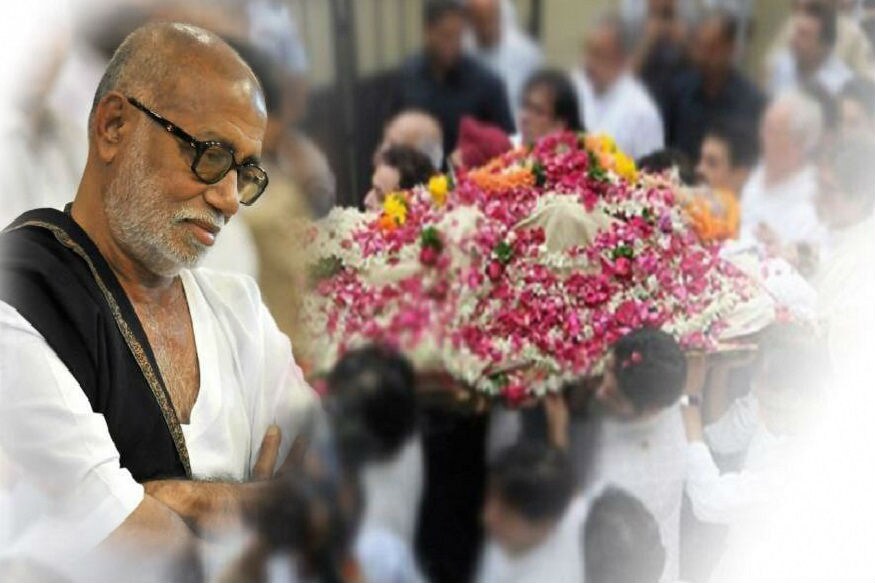 મહુવાના પ્રસિદ્ધ અને આંતરરાષ્ટ્રિય કથાકાર પૂજ્ય મોરારિબાપુએ પણ આ મહાયશસ્વી મહાપંડિતને શ્રદ્ધાંજલિ અર્પણ કરી છે. મોરારિબાપુએ જણાવ્યું કે પૂજ્ય લાભશંકર જોષીએ કરેલા કાર્યો સદાય અમર રહેશે. તેઓ મહુવા પંથકના તમામ લોકોના મનમાં હંમેશા જીવંત રહેશે તેમજ જીવન હંમેશા યાદગાર રહેશે. મહુવાના પ્રસિદ્ધ અને આંતરરાષ્ટ્રિય કથાકાર પૂજ્ય મોરારિબાપુએ પણ આ મહાયશસ્વી મહાપંડિતને શ્રદ્ધાંજલિ અર્પણ કરી છે. મોરારિબાપુએ જણાવ્યું કે પૂજ્ય લાભશંકર જોષીએ કરેલા કાર્યો સદાય અમર રહેશે. તેઓ મહુવા પંથકના તમામ લોકોના મનમાં હંમેશા જીવંત રહેશે તેમજ જીવન હંમેશા યાદગાર રહેશે.