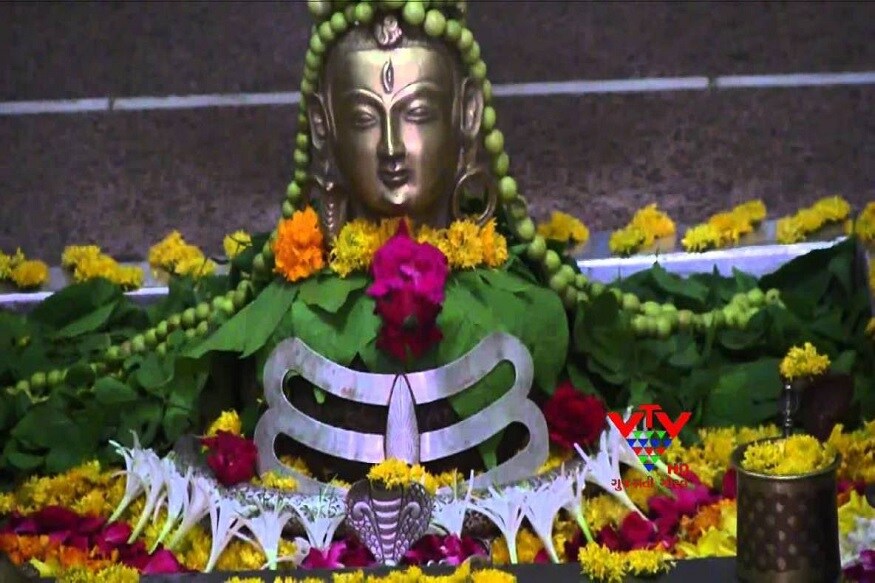 2- પુષ્પઃ- ભગવાન શિવજીની પૂજામાં કેસર, દુપહરિકા, માલતી, ચમ્પા, ચમેલી, કુન્દ, જૂહી વગેર પુષ્પો ન ચઢાવવા. 2- પુષ્પઃ- ભગવાન શિવજીની પૂજામાં કેસર, દુપહરિકા, માલતી, ચમ્પા, ચમેલી, કુન્દ, જૂહી વગેર પુષ્પો ન ચઢાવવા.