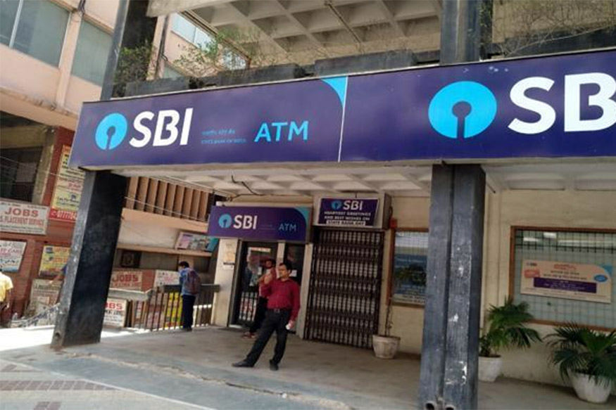 અવધિ : SBI એન્યુટી ડિપોઝિટ સ્કીમમાં ગ્રાહકોને અનેક મેચ્યોરિટી પીરિયડનો વિકલ્પ મળે છે. ડિપોઝિટર્સની પાસે વિકલ્પ હોય છે કે તેઓ 3થી 5 વર્ષ, 7 વર્ષ અને 10 વર્ષના વિકલ્પમાં કોઈ એક વિકલ્પને પસંદ કરે. અવધિ : SBI એન્યુટી ડિપોઝિટ સ્કીમમાં ગ્રાહકોને અનેક મેચ્યોરિટી પીરિયડનો વિકલ્પ મળે છે. ડિપોઝિટર્સની પાસે વિકલ્પ હોય છે કે તેઓ 3થી 5 વર્ષ, 7 વર્ષ અને 10 વર્ષના વિકલ્પમાં કોઈ એક વિકલ્પને પસંદ કરે.