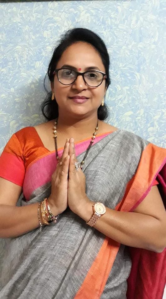 ઉધના વિસ્તાર ના ભાઠેનારહેતા મુસ્લિમ બિલ્ડર પાસેથી વોર્ડ નં-18ના પાલિકાના કોંગ્રેસના મહિલા કોર્પોરેટર કપિલા પટેલ અને તેના પતિ પલ્કેશ પટેલએ ગેરકાયદે એપાર્ટમેન્ટ હોવાની ખોટી પાલિકામાં અરજી કરીને પૈસા પડાવવા માટે એક લાખની લાંચ માંગી હતી. ઉધના વિસ્તાર ના ભાઠેનારહેતા મુસ્લિમ બિલ્ડર પાસેથી વોર્ડ નં-18ના પાલિકાના કોંગ્રેસના મહિલા કોર્પોરેટર કપિલા પટેલ અને તેના પતિ પલ્કેશ પટેલએ ગેરકાયદે એપાર્ટમેન્ટ હોવાની ખોટી પાલિકામાં અરજી કરીને પૈસા પડાવવા માટે એક લાખની લાંચ માંગી હતી.