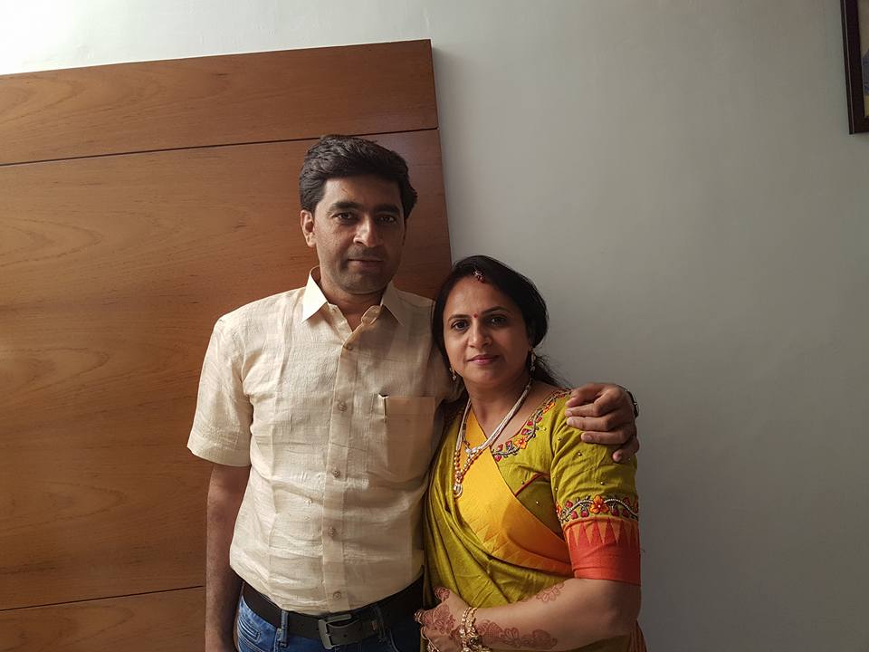 આ મામલે કોર્પોરેટર કપિલા પટેલનું નામ બહાર આવ્યુ હતું અને કોર્પોરેટર કપિલા પટેલ અને તેનો પતિ ફરાર થઈ ગયા હતા. કોર્પોરેટર કપિલા અને તેના પતિએ ગત 19 ડિસેમ્બરના રોજ સેશન્સ કોર્ટમાં આગોતરા જામીન અરજી કરી હતી. આ મામલે કોર્પોરેટર કપિલા પટેલનું નામ બહાર આવ્યુ હતું અને કોર્પોરેટર કપિલા પટેલ અને તેનો પતિ ફરાર થઈ ગયા હતા. કોર્પોરેટર કપિલા અને તેના પતિએ ગત 19 ડિસેમ્બરના રોજ સેશન્સ કોર્ટમાં આગોતરા જામીન અરજી કરી હતી.