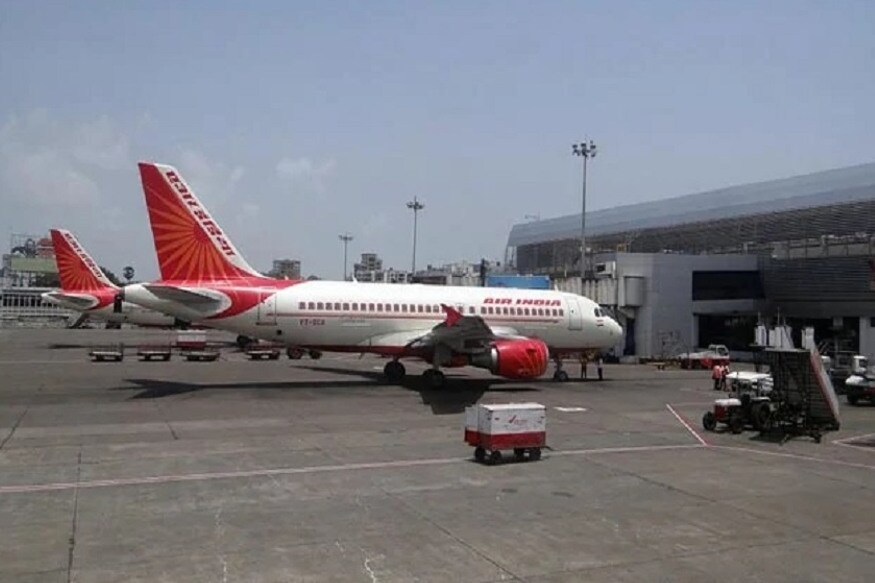 Air Indiaના માથે 58 હજાર કરોડ રૂપિયાનું દેવું : નોંધનીય છે કે, એર ઈન્ડિયા પર કુલ 58,255 કરોડનું દેવું છે. હાલના સમયમાં એર ઈન્ડિયા ડિસઇન્વેસ્ટમેન્ટની પ્રક્રિયાથી પસાર થઈ રહી છે. વર્ષ 2016-17માં 48,447 કરોડ રૂપિયાનું દેવું હતું, જે 2017-18માં વધીને 55,308 કરોડ રૂપિયા અને 2018-19માં 58,255 કરોડ રૂપિયા થઈ ગયું. Air Indiaના માથે 58 હજાર કરોડ રૂપિયાનું દેવું : નોંધનીય છે કે, એર ઈન્ડિયા પર કુલ 58,255 કરોડનું દેવું છે. હાલના સમયમાં એર ઈન્ડિયા ડિસઇન્વેસ્ટમેન્ટની પ્રક્રિયાથી પસાર થઈ રહી છે. વર્ષ 2016-17માં 48,447 કરોડ રૂપિયાનું દેવું હતું, જે 2017-18માં વધીને 55,308 કરોડ રૂપિયા અને 2018-19માં 58,255 કરોડ રૂપિયા થઈ ગયું.