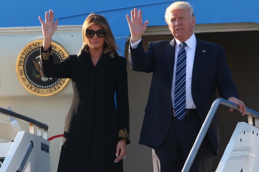 એક મીડિયા રિપોર્ટ મુજબ, મેલાનિયા ટ્રમ્પ (Melania Trump)ના પૂર્વ સહયોગીના હવાલાથી દાવો કરવામાં આવ્યો છે કે રાષ્ર્nપ્રમુખની ચૂંટણી (US Presidential Elections 2020) હાર્યા બાદ ડોનાલ્ડ ટ્રમ્પ (Donald Trump)ની સાથે મેલાનિયા ટ્રમ્પ (Melania Trump) છેડો ફાડી શકે છે. (ફાઇલ તસવીર) એક મીડિયા રિપોર્ટ મુજબ, મેલાનિયા ટ્રમ્પ (Melania Trump)ના પૂર્વ સહયોગીના હવાલાથી દાવો કરવામાં આવ્યો છે કે રાષ્ર્nપ્રમુખની ચૂંટણી (US Presidential Elections 2020) હાર્યા બાદ ડોનાલ્ડ ટ્રમ્પ (Donald Trump)ની સાથે મેલાનિયા ટ્રમ્પ (Melania Trump) છેડો ફાડી શકે છે. (ફાઇલ તસવીર)