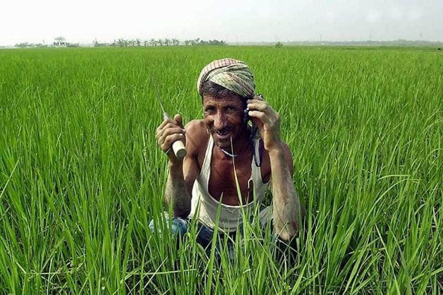 શું હોય છે એફપીઓ (What is FPO)- એફપીઓ એટલે કે ખેડૂત ઉત્પાદક સંગઠન ખેડૂતોનું એક સમૂહ હશે, જે કૃષિ ઉત્પાદન કાર્યમાં લાગેલું હોય અને કૃષિ સાથે જોડાયેલી વ્યવસાયિક પ્રવૃત્તિઓ ચલાવતું હોય. એક સમૂહ બનાવીને તેની કંપની એક્ટમાં રજિસ્ટર્ડ કરાવી શકો છો. શું હોય છે એફપીઓ (What is FPO)- એફપીઓ એટલે કે ખેડૂત ઉત્પાદક સંગઠન ખેડૂતોનું એક સમૂહ હશે, જે કૃષિ ઉત્પાદન કાર્યમાં લાગેલું હોય અને કૃષિ સાથે જોડાયેલી વ્યવસાયિક પ્રવૃત્તિઓ ચલાવતું હોય. એક સમૂહ બનાવીને તેની કંપની એક્ટમાં રજિસ્ટર્ડ કરાવી શકો છો.