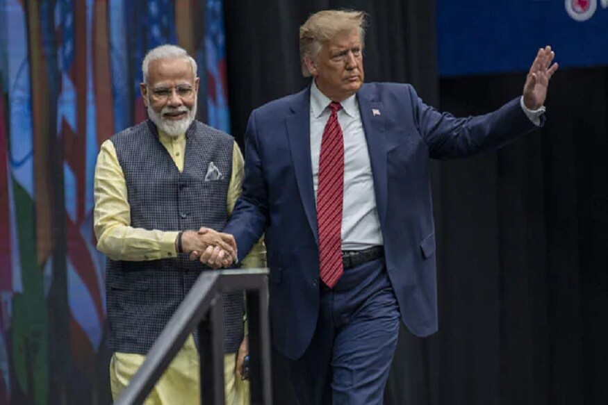 અમેરિકન પ્રમુખ (American president) ડોનાલ્ડ ટ્રમ્પના (Donald trump) આગમની તૈયારીઓ ચાલી રહી છે. ટ્રમ્પ પોતાના પરિવાર સાથે 24 ફેબ્રુઆરીના બપોરે અમદાવાદ આવી પહોચશે. અમદાવાદ એરપોર્ટ (Ahmedabad Airport) પર ભવ્ય સ્વાગત કરવામાં આવશે. અને ગાર્ડ ઓફ ઓનર (The Guard of Honor) આપવામાં આવશે. (વિભુ પટેલ, અમદાવાદ) અમેરિકન પ્રમુખ (American president) ડોનાલ્ડ ટ્રમ્પના (Donald trump) આગમની તૈયારીઓ ચાલી રહી છે. ટ્રમ્પ પોતાના પરિવાર સાથે 24 ફેબ્રુઆરીના બપોરે અમદાવાદ આવી પહોચશે. અમદાવાદ એરપોર્ટ (Ahmedabad Airport) પર ભવ્ય સ્વાગત કરવામાં આવશે. અને ગાર્ડ ઓફ ઓનર (The Guard of Honor) આપવામાં આવશે. (વિભુ પટેલ, અમદાવાદ)