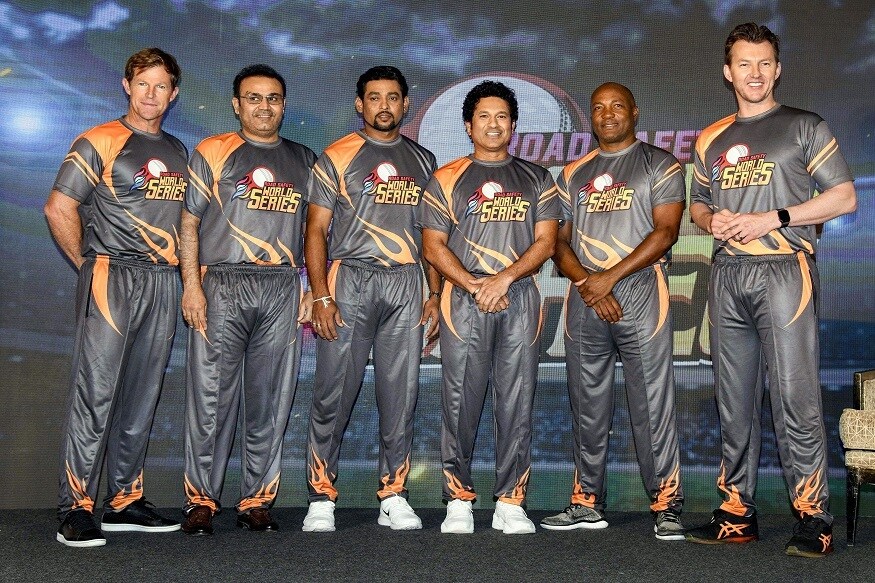 સચિનની ટીમ ઇન્ડિયા લીજેન્ડ્સ(India Legends) અને બ્રાયન લારાની ટીમ વેસ્ટ ઇન્ડીઝ લીજેન્ડ્સ (West Indies Legends)વચ્ચે આ મુકાબલો 7 માર્ચે મુંબઈના વાનખેડે સ્ટેડિયમમાં રમાશે. ગુરુવારે આ શ્રેણીનો કાર્યક્રમ જાહેર કરવામાં આવ્યો છે. જેમાં કુલ 11 મેચ રમાશે. પૂર્વ ભારતીય કેપ્ટન સુનીલ ગાવસ્કર આ શ્રેણીના કમિશ્નર છે. આ મેચ સાંજે 7 કલાકેથી શરુ થશે. સચિનની ટીમ ઇન્ડિયા લીજેન્ડ્સ(India Legends) અને બ્રાયન લારાની ટીમ વેસ્ટ ઇન્ડીઝ લીજેન્ડ્સ (West Indies Legends)વચ્ચે આ મુકાબલો 7 માર્ચે મુંબઈના વાનખેડે સ્ટેડિયમમાં રમાશે. ગુરુવારે આ શ્રેણીનો કાર્યક્રમ જાહેર કરવામાં આવ્યો છે. જેમાં કુલ 11 મેચ રમાશે. પૂર્વ ભારતીય કેપ્ટન સુનીલ ગાવસ્કર આ શ્રેણીના કમિશ્નર છે. આ મેચ સાંજે 7 કલાકેથી શરુ થશે.