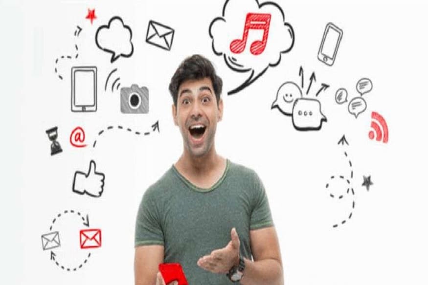 મુંબઈ: વોડાફોન (Vodafone) સતત પોતાના કસ્ટમર્સ માટે ઉત્તમ પ્લાન્સ લાવવાનો પ્રયાસ કરતું રહે છે. આ કડીમાં તેણે 499 રૂપિયાથી 555 રૂપિવાવાળા પ્લાન લૉન્ચ કર્યા. પરંતુ તેમાં પણ આગળ વધતાં કંપનીએ હવે 129 રૂપિયાવાળો પ્લાન લૉન્ચ કર્યો છે. આવો જાણોએ આ પ્લાનમાં શું છે ફાયદા... મુંબઈ: વોડાફોન (Vodafone) સતત પોતાના કસ્ટમર્સ માટે ઉત્તમ પ્લાન્સ લાવવાનો પ્રયાસ કરતું રહે છે. આ કડીમાં તેણે 499 રૂપિયાથી 555 રૂપિવાવાળા પ્લાન લૉન્ચ કર્યા. પરંતુ તેમાં પણ આગળ વધતાં કંપનીએ હવે 129 રૂપિયાવાળો પ્લાન લૉન્ચ કર્યો છે. આવો જાણોએ આ પ્લાનમાં શું છે ફાયદા...