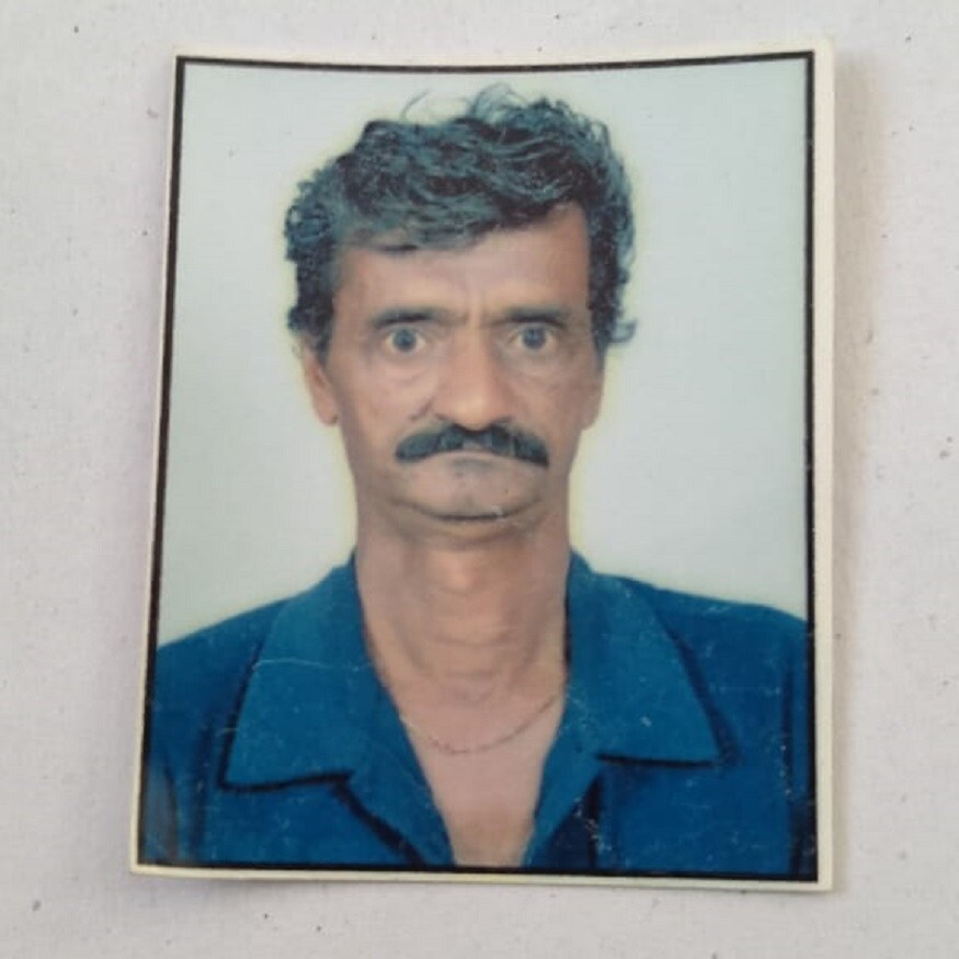પોલીસ ન શંકા જતા, પોલીસે કડક રીતે પૂછતાછ કરતા વર્ષા ભાંગી પડી અને તેણે કબુલ્યું કે, પતિને મારી નાખવા પોતાના પ્રેમી હિમંતને કીધું હતું. વર્ષાએ કબુલ્યું કે, તેને અન્ય પુરૂષ સાથે આડો સંબંધ હતો. તમને જણાવી દઈએ કે, વર્ષાને જુગારની ટેવ હોઈ અવારનવાર તે અમરેલી આવતી, ત્યારે તેના સંપર્કમાં ધારીમાં રહેતા અને વન વિભાગમાં નોકરી કરતા આધેડ હિમંત રાજગોર સાથે પરિચય થયો હતો. બાદમાં બન્ને વચે પ્રેમ થયો હતો, વર્ષાનો પતિ દારૂની ટેવવાળો હોય અને પોતાના પ્રેમમાં આડો આવતો હોઈ, વર્ષાએ તેના પ્રેમી હિમંત રાજગોરને પોતાના પતિનું કાસળ કાઢી નાખવા કીધું હતું. પોલીસ ન શંકા જતા, પોલીસે કડક રીતે પૂછતાછ કરતા વર્ષા ભાંગી પડી અને તેણે કબુલ્યું કે, પતિને મારી નાખવા પોતાના પ્રેમી હિમંતને કીધું હતું. વર્ષાએ કબુલ્યું કે, તેને અન્ય પુરૂષ સાથે આડો સંબંધ હતો. તમને જણાવી દઈએ કે, વર્ષાને જુગારની ટેવ હોઈ અવારનવાર તે અમરેલી આવતી, ત્યારે તેના સંપર્કમાં ધારીમાં રહેતા અને વન વિભાગમાં નોકરી કરતા આધેડ હિમંત રાજગોર સાથે પરિચય થયો હતો. બાદમાં બન્ને વચે પ્રેમ થયો હતો, વર્ષાનો પતિ દારૂની ટેવવાળો હોય અને પોતાના પ્રેમમાં આડો આવતો હોઈ, વર્ષાએ તેના પ્રેમી હિમંત રાજગોરને પોતાના પતિનું કાસળ કાઢી નાખવા કીધું હતું.