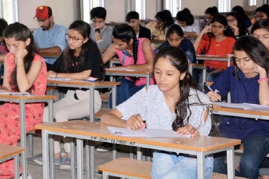કોરોના વાયરસને કારણે દેશભરમાં લોકડાઉન ચાલી રહ્યું છે. વિશ્વમાં સાડા 8 મિલિયનથી વધુ કોરોના વાયરસના કેસ નોંધાયા છે, જેમાં 42 હજારથી વધુ લોકોનાં મોત નીપજ્યાં છે. કોરોના વાયરસને કારણે દેશભરમાં લોકડાઉન ચાલી રહ્યું છે. વિશ્વમાં સાડા 8 મિલિયનથી વધુ કોરોના વાયરસના કેસ નોંધાયા છે, જેમાં 42 હજારથી વધુ લોકોનાં મોત નીપજ્યાં છે.