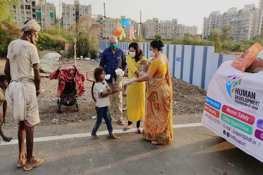 પરિણામે કોરોનાની આ વિકટ પરિસ્થિતિમાં માણસ માણસની પડખે ઊભો છે અને નિરાધાર બનેલા લોકોનો આધાર બન્યો છે. જનજન સુધી અન્ન પહોંચાડવાનું અભિયાન ગોતા વિસ્તારમાં પણ ચાલી રહ્યું છે. સંસ્થા કાર્યકર્તાઓ અમદાવાદના વિવિધ વિસ્તારોમાં હાઇજેનિક ફુડનું વિતરણ કરે છે. પરિણામે કોરોનાની આ વિકટ પરિસ્થિતિમાં માણસ માણસની પડખે ઊભો છે અને નિરાધાર બનેલા લોકોનો આધાર બન્યો છે. જનજન સુધી અન્ન પહોંચાડવાનું અભિયાન ગોતા વિસ્તારમાં પણ ચાલી રહ્યું છે. સંસ્થા કાર્યકર્તાઓ અમદાવાદના વિવિધ વિસ્તારોમાં હાઇજેનિક ફુડનું વિતરણ કરે છે.