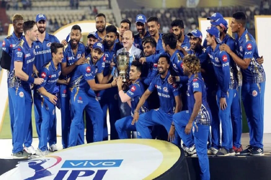 ક્રિકેટનેક્સ્ટ : ઇન્ડિયન પ્રીમિયર લીગ (Indian Premier league)ની 13મી સિઝનના આયોજનને લઈને સતત અસમંજસની સ્થિતિ બનેલી છે. દુનિયાની સૌથી લોકપ્રિય ટી-20 ટૂર્નામેન્ટ 29 માર્ચે યોજાવાની હતી પણ કોરોના વાયરસના (Coronavirus) કારણે 15 એપ્રિલ સુધી ટાળી દેવામાં આવી છે. ક્રિકેટનેક્સ્ટ : ઇન્ડિયન પ્રીમિયર લીગ (Indian Premier league)ની 13મી સિઝનના આયોજનને લઈને સતત અસમંજસની સ્થિતિ બનેલી છે. દુનિયાની સૌથી લોકપ્રિય ટી-20 ટૂર્નામેન્ટ 29 માર્ચે યોજાવાની હતી પણ કોરોના વાયરસના (Coronavirus) કારણે 15 એપ્રિલ સુધી ટાળી દેવામાં આવી છે.