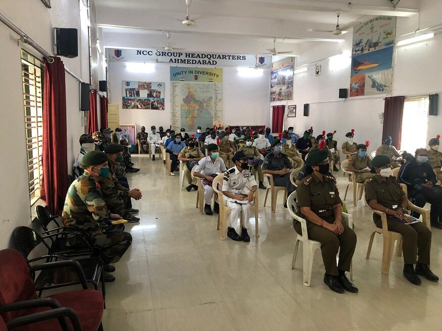 આ માટે અમદાવાદની 1-ગુજરાત ગર્લ્સ બટાલીયનને કર્નલ અવેશ પાલના નેતૃત્વ હેઠળ તાલીમ આપવામાં આવી હતી. ઉલ્લેખનીય છે કે, કોવિડ-19 સામે લડવા માટે વહીવટીતંત્રને મદદરૂપ થવાના આશયથી ગુજરાત NCC ડાયરેક્ટોરેટ પોતાના કેડેટ્સની નિયુક્તિ કરવા માટે સક્રીયપણે સામેલ છે. આ માટે અમદાવાદની 1-ગુજરાત ગર્લ્સ બટાલીયનને કર્નલ અવેશ પાલના નેતૃત્વ હેઠળ તાલીમ આપવામાં આવી હતી. ઉલ્લેખનીય છે કે, કોવિડ-19 સામે લડવા માટે વહીવટીતંત્રને મદદરૂપ થવાના આશયથી ગુજરાત NCC ડાયરેક્ટોરેટ પોતાના કેડેટ્સની નિયુક્તિ કરવા માટે સક્રીયપણે સામેલ છે.
