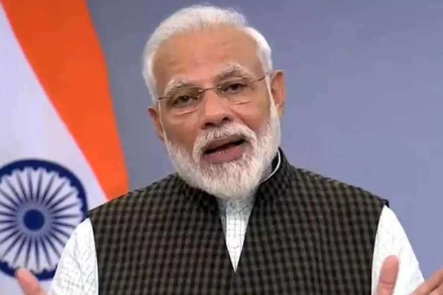 '130 કરોડની વસ્તીમાં 1000ની મોત' આ શીર્ષક સાથે CNN ઇન્ટરનેશનલમાં એક રિપોર્ટ રજૂ થયો છે. જેમાં કહેવામાં આવ્યું છે કે ભારતમાં તો કોરોના સંક્રમણ જંગલમાં ફેલાયેલી આગની જેમ ફેલાઇ જવો જોઇએ. પણ હજી સુધી જે થયું છે ચમત્કાર છે. ભારતમાં મોતનો આંકડ તેની વસ્તીની સામે પ્રતિ દસ લાખ 0.76 છે. જે બીજા દેશોની સામે ખૂબ જ ઓછો છે. અમેરિકામાં આ ક્રમાંક 175થી પણ વધુ છે. જ્યારે બેલ્જિયમમાં સૌથી વધુ 633 છે. આ રિપોર્ટ મુજબ ભારતના વડાપ્રધાન નરેન્દ્ર મોદીની લોકપ્રિયતાના કારણે લોકડાઉન લાગુ કરવામાં સરકારને બહુ વધારે મુશ્કેલી નથી આવી. પીએમ મોદીએ ખૂબ જ સરળતાથી દેશને 40 દિવસ માટે લોકડાઉન માટે રાજી કર્યા છે. જેની સીધી અસર સંક્રમણ પર જોવા મળી છે. જો કે જાણકારોનું માનવું છે કે ભારતે હજી ખુશી મનાવવાની જરૂર નથી. લોકડાઉન ખુલ્યા પછી મોદી સરકારની સાચી પરીક્ષા શરૂ થશે. '130 કરોડની વસ્તીમાં 1000ની મોત' આ શીર્ષક સાથે CNN ઇન્ટરનેશનલમાં એક રિપોર્ટ રજૂ થયો છે. જેમાં કહેવામાં આવ્યું છે કે ભારતમાં તો કોરોના સંક્રમણ જંગલમાં ફેલાયેલી આગની જેમ ફેલાઇ જવો જોઇએ. પણ હજી સુધી જે થયું છે ચમત્કાર છે. ભારતમાં મોતનો આંકડ તેની વસ્તીની સામે પ્રતિ દસ લાખ 0.76 છે. જે બીજા દેશોની સામે ખૂબ જ ઓછો છે. અમેરિકામાં આ ક્રમાંક 175થી પણ વધુ છે. જ્યારે બેલ્જિયમમાં સૌથી વધુ 633 છે. આ રિપોર્ટ મુજબ ભારતના વડાપ્રધાન નરેન્દ્ર મોદીની લોકપ્રિયતાના કારણે લોકડાઉન લાગુ કરવામાં સરકારને બહુ વધારે મુશ્કેલી નથી આવી. પીએમ મોદીએ ખૂબ જ સરળતાથી દેશને 40 દિવસ માટે લોકડાઉન માટે રાજી કર્યા છે. જેની સીધી અસર સંક્રમણ પર જોવા મળી છે. જો કે જાણકારોનું માનવું છે કે ભારતે હજી ખુશી મનાવવાની જરૂર નથી. લોકડાઉન ખુલ્યા પછી મોદી સરકારની સાચી પરીક્ષા શરૂ થશે.