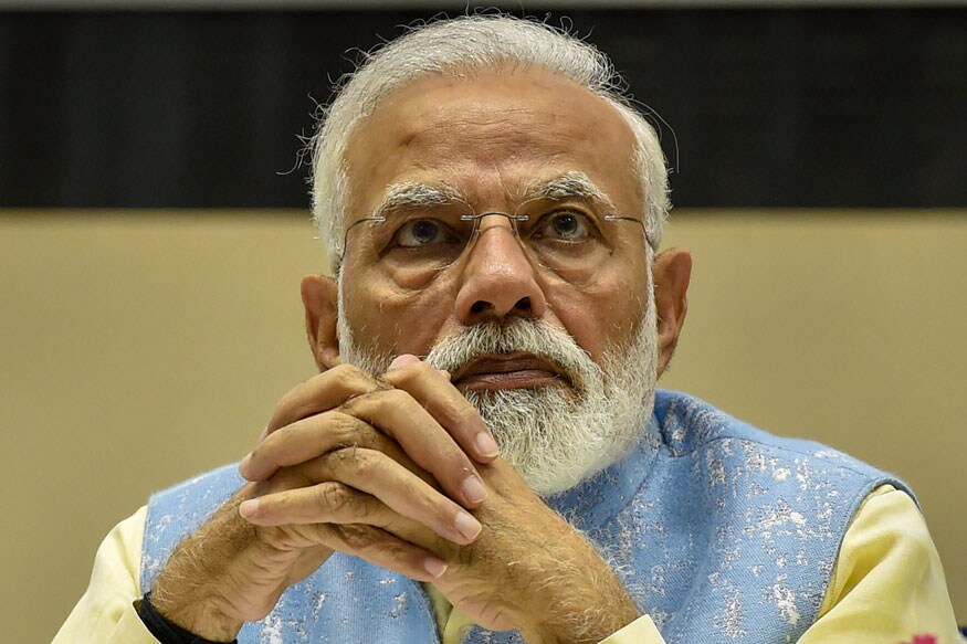 યુરોપીયન દેશો, ઇરાન (Iran), અમેરિકા (India) અને હવે રશિયા (Russia)માં કોરોના સંક્રમણ (Coronavirus) નવા કેસ અને મૃત્યના મોટા આંકડા સામે આવી રહ્યા છે. આ વ્ચચે એક મોટો સવાલ સામે આવ્યો છે કે 130 કરોડની વસ્તી અને અન્ય દેશોના સાપેક્ષમાં વધુ ગીચ વસ્તી ધરાવવા છતાં ભારતમાં (India) મૃત્યુ આંકડો કેવી રીતે ઓછો છે. અને કેવી રીતે તે લોકો મૃત્યુ આંકને આટલા ઓછો રાખવામાં સફળ રહ્યા છે. યુરોપીયન દેશો, ઇરાન (Iran), અમેરિકા (India) અને હવે રશિયા (Russia)માં કોરોના સંક્રમણ (Coronavirus) નવા કેસ અને મૃત્યના મોટા આંકડા સામે આવી રહ્યા છે. આ વ્ચચે એક મોટો સવાલ સામે આવ્યો છે કે 130 કરોડની વસ્તી અને અન્ય દેશોના સાપેક્ષમાં વધુ ગીચ વસ્તી ધરાવવા છતાં ભારતમાં (India) મૃત્યુ આંકડો કેવી રીતે ઓછો છે. અને કેવી રીતે તે લોકો મૃત્યુ આંકને આટલા ઓછો રાખવામાં સફળ રહ્યા છે.