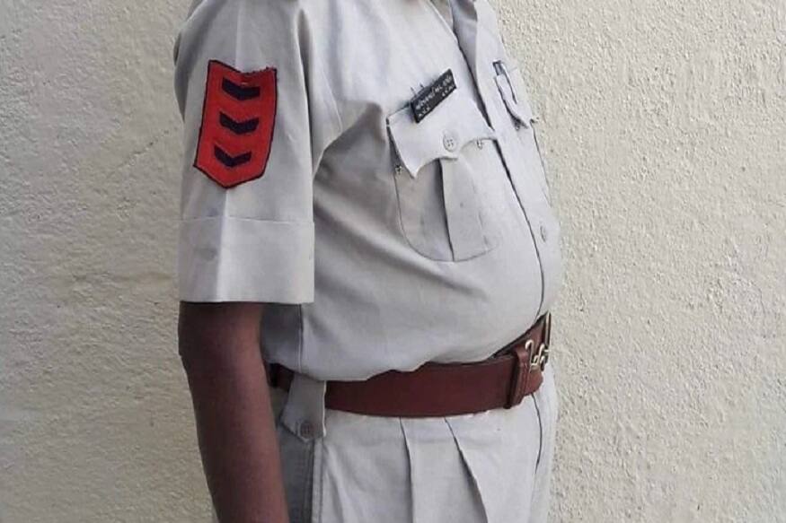  ઉલ્લેખનીય છે કે જૈદપુર પોલીસ સ્ટેશનમાં કામ કરતા પ્રભારી નિરીક્ષક અમરેશ સિંહ વધેલ અને ધનજય સિંહ સમેત ત્યાં તેનાત કોન્સ્ટેબલ ગજેન્દ્ર સિંહ, સર્વેશ સિંહ અને મોહમ્મદ શાહનવાજ પર ધારાસભ્યએ આ ગંભીર આરોપ લગાવ્યા છે. અને પત્ર લખીને ડીજીપીને લેખિતમાં ફરિયાદ કરી છે.. (પ્રતિકાત્મક તસવીર)