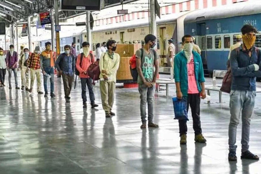 બીજી તરફ સામાન્ય લોકો માટે રાજધાની એક્સપ્રેસના રૂટ પર નિશ્ચિત દિશા-નિર્દશો હેઠળ 15 જોડી ટ્રેનોનું સંચાલન કરી રહ્યું છે. બીજી તરફ સામાન્ય લોકો માટે રાજધાની એક્સપ્રેસના રૂટ પર નિશ્ચિત દિશા-નિર્દશો હેઠળ 15 જોડી ટ્રેનોનું સંચાલન કરી રહ્યું છે.