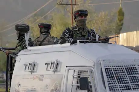 રોજા ખોલવા માટે રોટલી લેવા ગયા હતા BSF જવાન, આતંકી હુમલામાં થયા શહીદ રોજા ખોલવા માટે રોટલી લેવા ગયા હતા BSF જવાન, આતંકી હુમલામાં થયા શહીદ