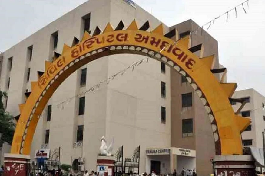 શાહીબાગ પોલીસ સ્ટેશનમાં આ પ્રકારના ત્રણ ગુના દાખલ થયા હતા. જેમાં બે ફરિયાદ તો એક જ દિવસમાં દાખલ થઈ હતી. એક ફરિયાદમાં મૃતક પુરુષની સોનાની વીંટી, ચેન, સહિતના દાગીના અને આશરે દશ હજાર રૂપિયા રોકડા તો બીજી ફરિયાદમાં મૃતક મહિલાનું સોનાનું બુટ્ટી અને વીંટીની ચોરી થઈ હતી. (પ્રતિકાત્મક તસવીર) શાહીબાગ પોલીસ સ્ટેશનમાં આ પ્રકારના ત્રણ ગુના દાખલ થયા હતા. જેમાં બે ફરિયાદ તો એક જ દિવસમાં દાખલ થઈ હતી. એક ફરિયાદમાં મૃતક પુરુષની સોનાની વીંટી, ચેન, સહિતના દાગીના અને આશરે દશ હજાર રૂપિયા રોકડા તો બીજી ફરિયાદમાં મૃતક મહિલાનું સોનાનું બુટ્ટી અને વીંટીની ચોરી થઈ હતી. (પ્રતિકાત્મક તસવીર)
