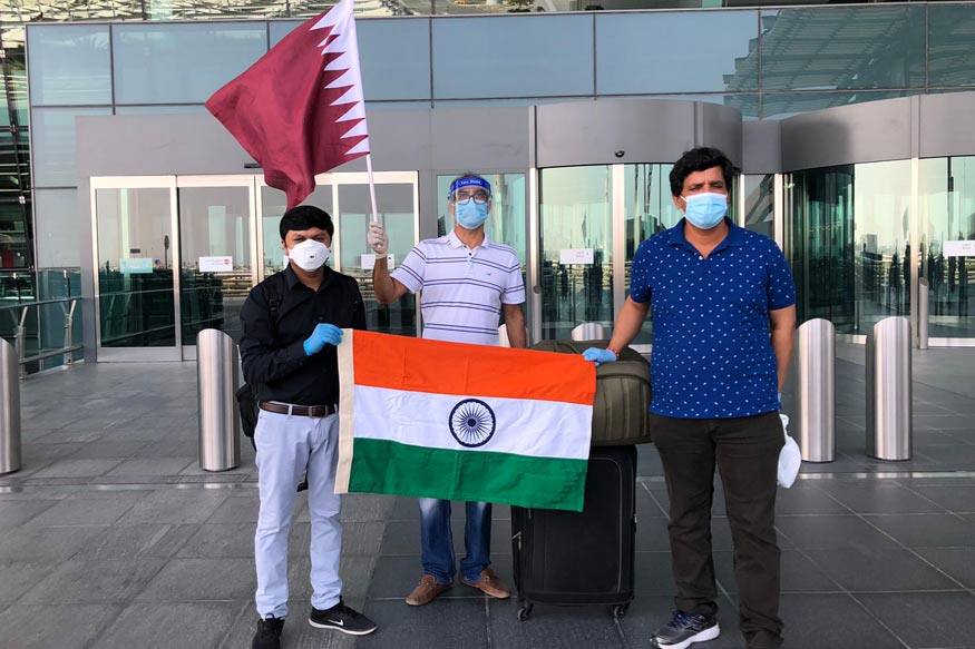  તેના ભાગરૂપે કતાર (Qatar)ના દોહા (Doha)થી શનિવારે 154 ગુજરાતીઓને લઈને ફ્લાઇટ મોડી સાંજે અમદાવાદ પહોંચી. નોંધનીય છે કે, કતારથી અમદાવાદ આવનારી આ પહેલી ફ્લાઇટ છે.