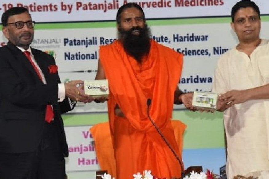 નવી દિલ્હી : કોરોના વાયરસ (Coronavirus)ની સારવારની દવા કોરોનિલ (Coronil) બનાવી લીધાના દવો કરનારા બાબા રામદેવ (Yoga Guru Ramdev)ની મુશ્કેલી ઓછી નથી થઈ રહી. પતંજલિ આયુર્વેદ (Patanjali Ayurved) સાથે કોરોનાની દવાનું ક્લિનિકલ ટ્રાયલ કરનાર નિમ્સ યુનિવર્સિટીના માલિક અને ચેરમેન બીએસ તોમર હવે ફરી ગયા છે. તેમણે કહ્યું છે કે તેમણે હૉસ્પિટલમાં કોરોનાની દવાનું કોઈ જ પરીક્ષણ કર્યું નથી. નવી દિલ્હી : કોરોના વાયરસ (Coronavirus)ની સારવારની દવા કોરોનિલ (Coronil) બનાવી લીધાના દવો કરનારા બાબા રામદેવ (Yoga Guru Ramdev)ની મુશ્કેલી ઓછી નથી થઈ રહી. પતંજલિ આયુર્વેદ (Patanjali Ayurved) સાથે કોરોનાની દવાનું ક્લિનિકલ ટ્રાયલ કરનાર નિમ્સ યુનિવર્સિટીના માલિક અને ચેરમેન બીએસ તોમર હવે ફરી ગયા છે. તેમણે કહ્યું છે કે તેમણે હૉસ્પિટલમાં કોરોનાની દવાનું કોઈ જ પરીક્ષણ કર્યું નથી.