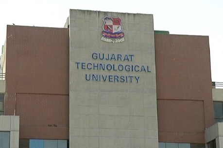 અમદાવાદ : કોરોનાના કહેર વચ્ચે 25 જૂને GTUની એક્ઝામનું આવું છે પ્લાનિંગ અમદાવાદ : કોરોનાના કહેર વચ્ચે 25 જૂને GTUની એક્ઝામનું આવું છે પ્લાનિંગ