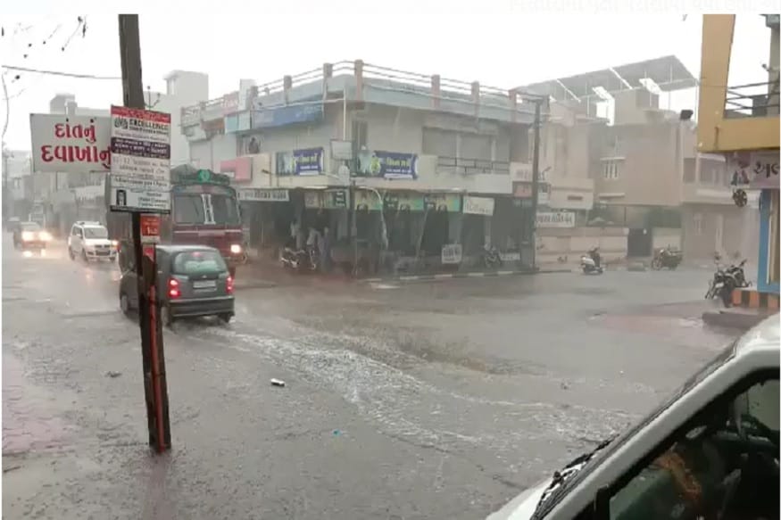 આઠ જેટલાં વીજ પોલ પણ વાવાઝોડા માં ધરાશાયી થતાં અને ઠેરઠેર વીજળીના તાર તૂટી પડયાં હોય પીજીવીસીએલ નાં ડે.એન્જીનીયર શ્યારા દ્વારા તાકીદે વીજ પુરઠવો બંધ કરાયો હતો અને સમારકામ શરું કરાયું હતું. તો નગરપાલિકા તંત્ર દ્વારા જેસીબી સહીત સેનીટેશન ટીમે તૂટી પડેલાં વૃક્ષો હટાવવાં કામગીરી કરી હતી. આઠ જેટલાં વીજ પોલ પણ વાવાઝોડા માં ધરાશાયી થતાં અને ઠેરઠેર વીજળીના તાર તૂટી પડયાં હોય પીજીવીસીએલ નાં ડે.એન્જીનીયર શ્યારા દ્વારા તાકીદે વીજ પુરઠવો બંધ કરાયો હતો અને સમારકામ શરું કરાયું હતું. તો નગરપાલિકા તંત્ર દ્વારા જેસીબી સહીત સેનીટેશન ટીમે તૂટી પડેલાં વૃક્ષો હટાવવાં કામગીરી કરી હતી.