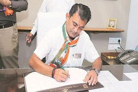 સરકારે Coronaની સારવારનો મા અમૃતમ યોજનામાં સમાવેશ કરવો જોઈએ :  પરેશ ધાનાણી