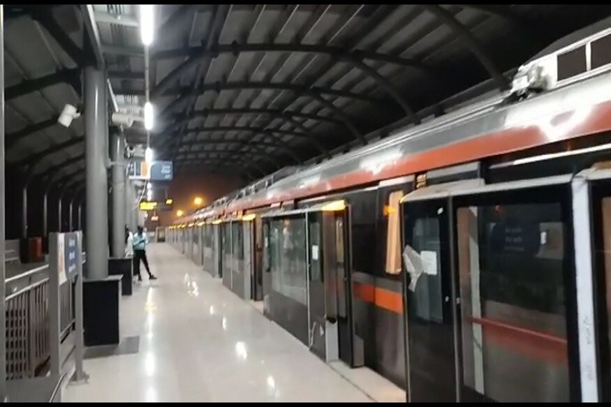 હાલમાં જ ભારતીય જવાનો ચીનની દગાબાજીના શિકાર બનતા જવાનો શહીદ (Martyr) થયા. આ ઘટના બાદ દરેક ભારતીયમાં દેશ પ્રત્યેનો લોકજુવાળ ઉઠ્યો. દેશભરમાં લોકોના ટોળા બહાર આવી ચાઈનીઝ વસ્તુઓનો બહિષ્કાર કરી સ્વદેશી અપનાવવાના નારા લાગ્યા. તો સરકાર દ્વારા પણ 59 જેટલી ચાઈનીઝ (china apps ban) એપ્લિકેશન પર પ્રતિબંધ મુકાયો. હાલમાં જ ભારતીય જવાનો ચીનની દગાબાજીના શિકાર બનતા જવાનો શહીદ (Martyr) થયા. આ ઘટના બાદ દરેક ભારતીયમાં દેશ પ્રત્યેનો લોકજુવાળ ઉઠ્યો. દેશભરમાં લોકોના ટોળા બહાર આવી ચાઈનીઝ વસ્તુઓનો બહિષ્કાર કરી સ્વદેશી અપનાવવાના નારા લાગ્યા. તો સરકાર દ્વારા પણ 59 જેટલી ચાઈનીઝ (china apps ban) એપ્લિકેશન પર પ્રતિબંધ મુકાયો.