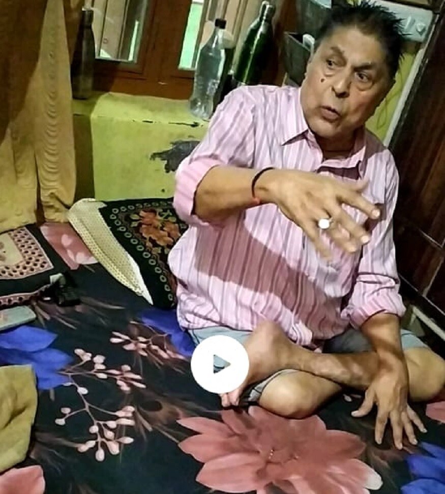 છ દિકરીઓ પૈકી એક દીકરી માયા મિસ્ત્રીએ પોતાના પિતા ગોવિંદભાઈ મિસ્ત્રી અને તેમની માનસિક દિવ્યાંગ દીકરીને છેલ્લા બે મહિનાથી ઘરમાં નજર કેદ કરી હોવાની ઘટના બની છે. છ દિકરીઓ પૈકી એક દીકરી માયા મિસ્ત્રીએ પોતાના પિતા ગોવિંદભાઈ મિસ્ત્રી અને તેમની માનસિક દિવ્યાંગ દીકરીને છેલ્લા બે મહિનાથી ઘરમાં નજર કેદ કરી હોવાની ઘટના બની છે.