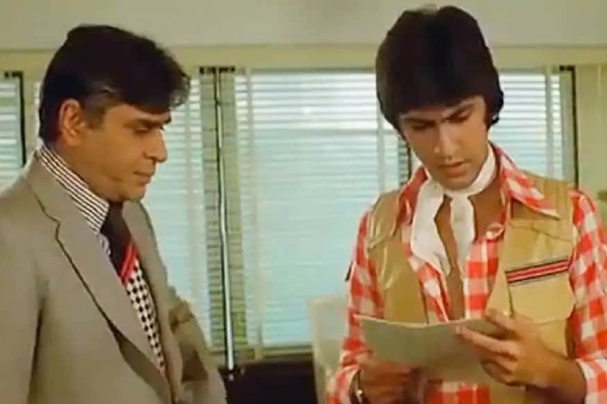 વર્ષ 1981માં કુમાર ગૌરવની પહેલી ફિલ્મ લવ સ્ટોરી બ્લૉકબસ્ટર સાબિત થઇ. તો તેમના પિતા રાજેન્દ્ર કુમારે ડાયરેક્શન ક્ષેત્રે કદમ વધાર્યા. ભલે જ લવ સ્ટોરીએ કુમારને ફેમસ કર્યા હોય. પણ તે પછીની ફિલ્મો ફ્લૉપ આવતા જ કુમારનું કેરિયર ડગમગાવા લાગ્યું. વર્ષ 1981માં કુમાર ગૌરવની પહેલી ફિલ્મ લવ સ્ટોરી બ્લૉકબસ્ટર સાબિત થઇ. તો તેમના પિતા રાજેન્દ્ર કુમારે ડાયરેક્શન ક્ષેત્રે કદમ વધાર્યા. ભલે જ લવ સ્ટોરીએ કુમારને ફેમસ કર્યા હોય. પણ તે પછીની ફિલ્મો ફ્લૉપ આવતા જ કુમારનું કેરિયર ડગમગાવા લાગ્યું.