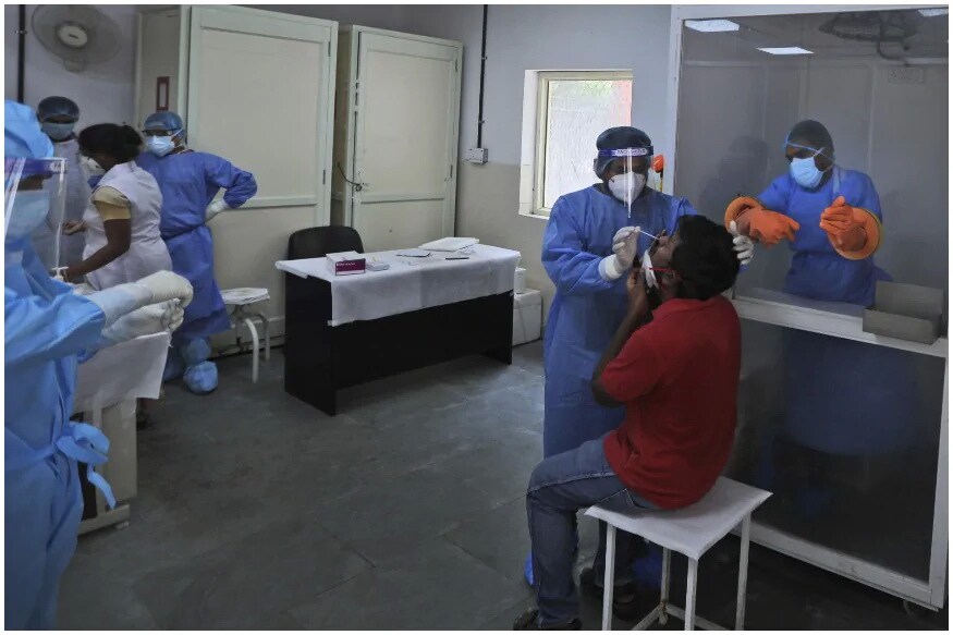 નવી દિલ્હીઃ ભારતમાં કોરોના વાયરસ (Coronavirus)નું સંક્રમણ સાત લાખ લોકો સુધી પહોંચી ગયું છે. ભારત (India)એ સૌથી વધુ કેસોના મામલે રશિયા (Russia)ને પાછળ છોડી દીધું છે. ભારત હવે કોવિડ-19 (COVID-19)ના મામલે ત્રીજો સૌથી સંક્રમિત દેશ બની ગયો છે. દુનિયામાં સૌથી વધુ કેસ અમેરિકા (America)માં છે. ત્યારબાદ બ્રાઝીલ, ભારત અને રશિયા છે. નવી દિલ્હીઃ ભારતમાં કોરોના વાયરસ (Coronavirus)નું સંક્રમણ સાત લાખ લોકો સુધી પહોંચી ગયું છે. ભારત (India)એ સૌથી વધુ કેસોના મામલે રશિયા (Russia)ને પાછળ છોડી દીધું છે. ભારત હવે કોવિડ-19 (COVID-19)ના મામલે ત્રીજો સૌથી સંક્રમિત દેશ બની ગયો છે. દુનિયામાં સૌથી વધુ કેસ અમેરિકા (America)માં છે. ત્યારબાદ બ્રાઝીલ, ભારત અને રશિયા છે.