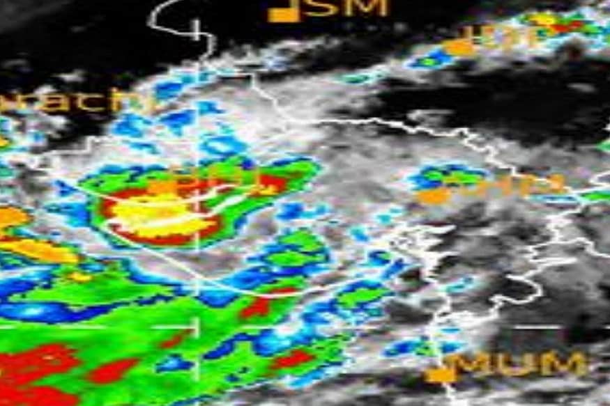વરસાદી સિસ્ટમ સક્રિય થવાને કારણે 3 દિવસ સુધી રાજ્યમાં અસર રહેશે. અમદાવાદમાં સામાન્યથી માધ્યમ વરસાદની આગાહી કરવામાં આવી છે. 3 દિવસમાં ગુજરાત ને ખુબ જ સારો વરસાદ મળશે. 3 દિવસ સુધી માછીમારો ને દરિયો ન ખેડવા સૂચના આવી છે. આ વરસાદ ૉથી ખેડૂતોને સારી રાહત મળશે. રાજ્યમાં અત્યાર સુધીમાં 22 ટકા વરસાદ વરસ્યો છે. વરસાદી સિસ્ટમ સક્રિય થવાને કારણે 3 દિવસ સુધી રાજ્યમાં અસર રહેશે. અમદાવાદમાં સામાન્યથી માધ્યમ વરસાદની આગાહી કરવામાં આવી છે. 3 દિવસમાં ગુજરાત ને ખુબ જ સારો વરસાદ મળશે. 3 દિવસ સુધી માછીમારો ને દરિયો ન ખેડવા સૂચના આવી છે. આ વરસાદ ૉથી ખેડૂતોને સારી રાહત મળશે. રાજ્યમાં અત્યાર સુધીમાં 22 ટકા વરસાદ વરસ્યો છે.