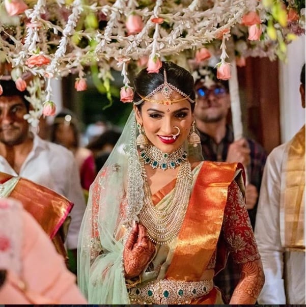 આ તમામ તસવીરો નિથિન અને શાલિનીનાં લગ્નનું ડેકોરેશન કરનારા મિન્ટુસરના ઓફિશિયલ ઇન્સ્ટાગ્રામ પેજ પરથી લેવામાં આવી છે (PHOTO: Instagram) આ તમામ તસવીરો નિથિન અને શાલિનીનાં લગ્નનું ડેકોરેશન કરનારા મિન્ટુસરના ઓફિશિયલ ઇન્સ્ટાગ્રામ પેજ પરથી લેવામાં આવી છે (PHOTO: Instagram)