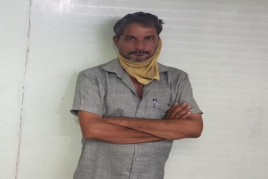 તેમજ ભીખાભાઈ બાબુભાઈ નરોડિયા સુરત નો રહેવાસી છે. આ બંને આરોપીઓ રાજકોટ કોઈ અજાણી વ્યક્તિ પાસેથી જૂની ચલણી નોટ ની જગ્યાએ નવી ચલણી નોટ લેવા આવ્યા હતા. ત્યારે પોલીસ આ બંને આરોપીઓને રિમાન્ડ અર્થે કોર્ટમાં રજૂ કરશે. તેમજ ભીખાભાઈ બાબુભાઈ નરોડિયા સુરત નો રહેવાસી છે. આ બંને આરોપીઓ રાજકોટ કોઈ અજાણી વ્યક્તિ પાસેથી જૂની ચલણી નોટ ની જગ્યાએ નવી ચલણી નોટ લેવા આવ્યા હતા. ત્યારે પોલીસ આ બંને આરોપીઓને રિમાન્ડ અર્થે કોર્ટમાં રજૂ કરશે.