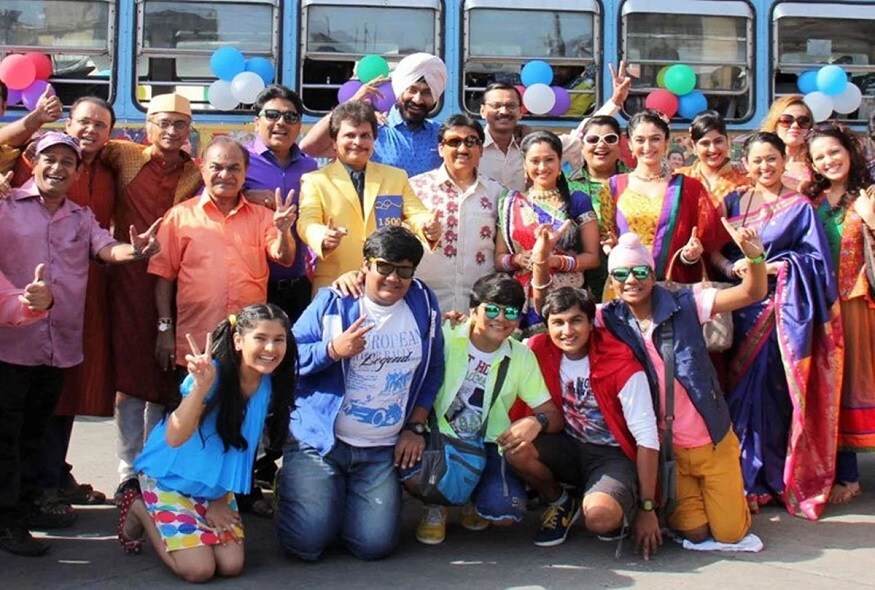 લોકડાઉનનાં 115 દિવસ બાદ ફરી સેટ પર પહોંચીને માલવે તેની ઉત્સુક્તા જાહેર કરી છે. તેણે તસવીરોની સાથે લખ્યુ છે.. રોલ.. રોલિંગ.. એક્શન... 115 દિવસો બાદ ફાઇનલી ફરી શૂટિંગ શરૂ થઇ. લોકડાઉનનાં 115 દિવસ બાદ ફરી સેટ પર પહોંચીને માલવે તેની ઉત્સુક્તા જાહેર કરી છે. તેણે તસવીરોની સાથે લખ્યુ છે.. રોલ.. રોલિંગ.. એક્શન... 115 દિવસો બાદ ફાઇનલી ફરી શૂટિંગ શરૂ થઇ.