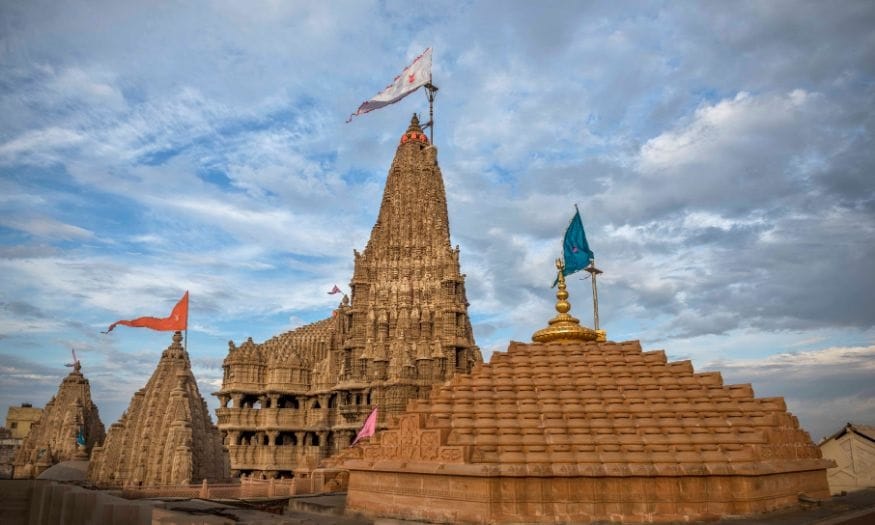 ગુજરાતનું દ્વારકાધીશનું પ્રખ્યાત મંદિર, દ્વારકાનો મતબલ થાય દ્વાર એટલે કે દરવાજો અને કા એટલે કે અંત ખુશી. (Image: Gujarat Tourism) ગુજરાતનું દ્વારકાધીશનું પ્રખ્યાત મંદિર, દ્વારકાનો મતબલ થાય દ્વાર એટલે કે દરવાજો અને કા એટલે કે અંત ખુશી. (Image: Gujarat Tourism)