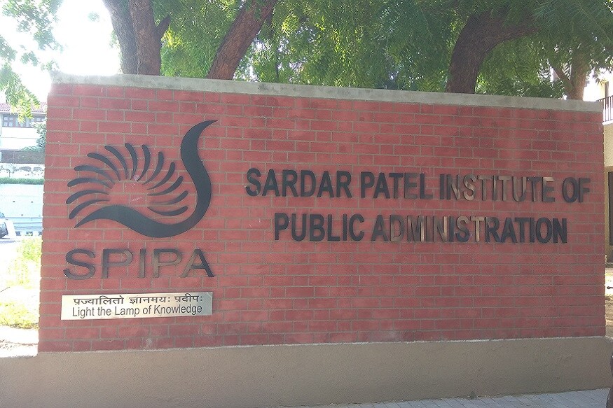 સંજય ટાંક, અમદાવાદ : UPSC ફાઇનલ પરિક્ષાનું પરિણામ જાહેર થઈ ચૂક્યું છે. જેમાં સ્પીપાના 13 તેજસ્વી ઉમેદવારઓએ બાજી મારી છે. સતત 1992થી સિવિલ સર્વિસ માટે ઉમેદવારોને તૈયાર કરતી સ્પીપામાં કેવી રીતે અપાય છે તાલીમ તે પણ જાણવા જેવું છે. સંજય ટાંક, અમદાવાદ : UPSC ફાઇનલ પરિક્ષાનું પરિણામ જાહેર થઈ ચૂક્યું છે. જેમાં સ્પીપાના 13 તેજસ્વી ઉમેદવારઓએ બાજી મારી છે. સતત 1992થી સિવિલ સર્વિસ માટે ઉમેદવારોને તૈયાર કરતી સ્પીપામાં કેવી રીતે અપાય છે તાલીમ તે પણ જાણવા જેવું છે.
