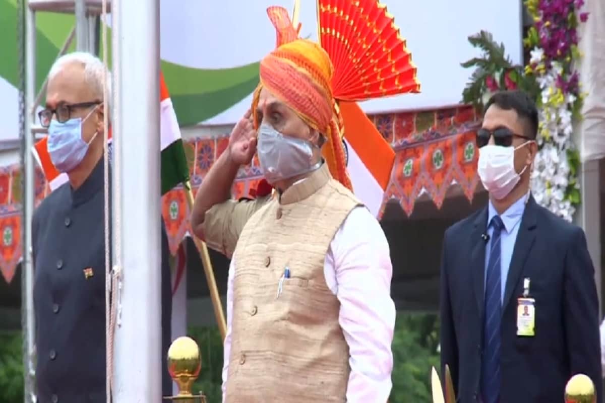 સીએમ રૂપાણીએ રાજ્ય સરકાર અને ભારત સરકારની કલ્યાણકારી યોજનાઓના વખાણ કર્યા. ગુજરાત સરકારે ઉપલબ્ધ કરેલી ઉપલબ્ધીઓની તેમણે પ્રસંશા કરી અને તમામ કલ્યાણકારી યોજનાઓની વિગતવારે ચર્ચા કરી હતી. સીએમ રૂપાણીએ રાજ્ય સરકાર અને ભારત સરકારની કલ્યાણકારી યોજનાઓના વખાણ કર્યા. ગુજરાત સરકારે ઉપલબ્ધ કરેલી ઉપલબ્ધીઓની તેમણે પ્રસંશા કરી અને તમામ કલ્યાણકારી યોજનાઓની વિગતવારે ચર્ચા કરી હતી.