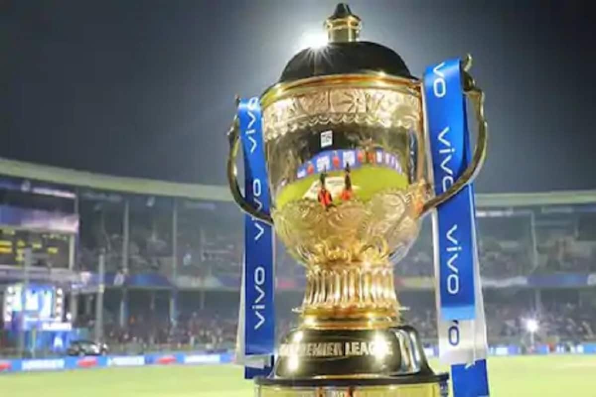 નવી દિલ્હી : લદાખ સરહદ પર ભારત અને ચીન પર વચ્ચે તણાવની અસર આઈપીએલ-2020 (IPL-2020)ઉપર પણ પડી છે. બીસીસીઆઈ (BCCI)અને ચીની કંપનીએ 2020 માટે પોતાનો કરાર સસ્પેન્ડ કરી દીધો છે. એટલે કે હવે આઈપીએલ 2020 માટે વીવો (Vivo)આઈપીએલની મુખ્ય સ્પોન્સર રહેશે નહીં. નવી દિલ્હી : લદાખ સરહદ પર ભારત અને ચીન પર વચ્ચે તણાવની અસર આઈપીએલ-2020 (IPL-2020)ઉપર પણ પડી છે. બીસીસીઆઈ (BCCI)અને ચીની કંપનીએ 2020 માટે પોતાનો કરાર સસ્પેન્ડ કરી દીધો છે. એટલે કે હવે આઈપીએલ 2020 માટે વીવો (Vivo)આઈપીએલની મુખ્ય સ્પોન્સર રહેશે નહીં.