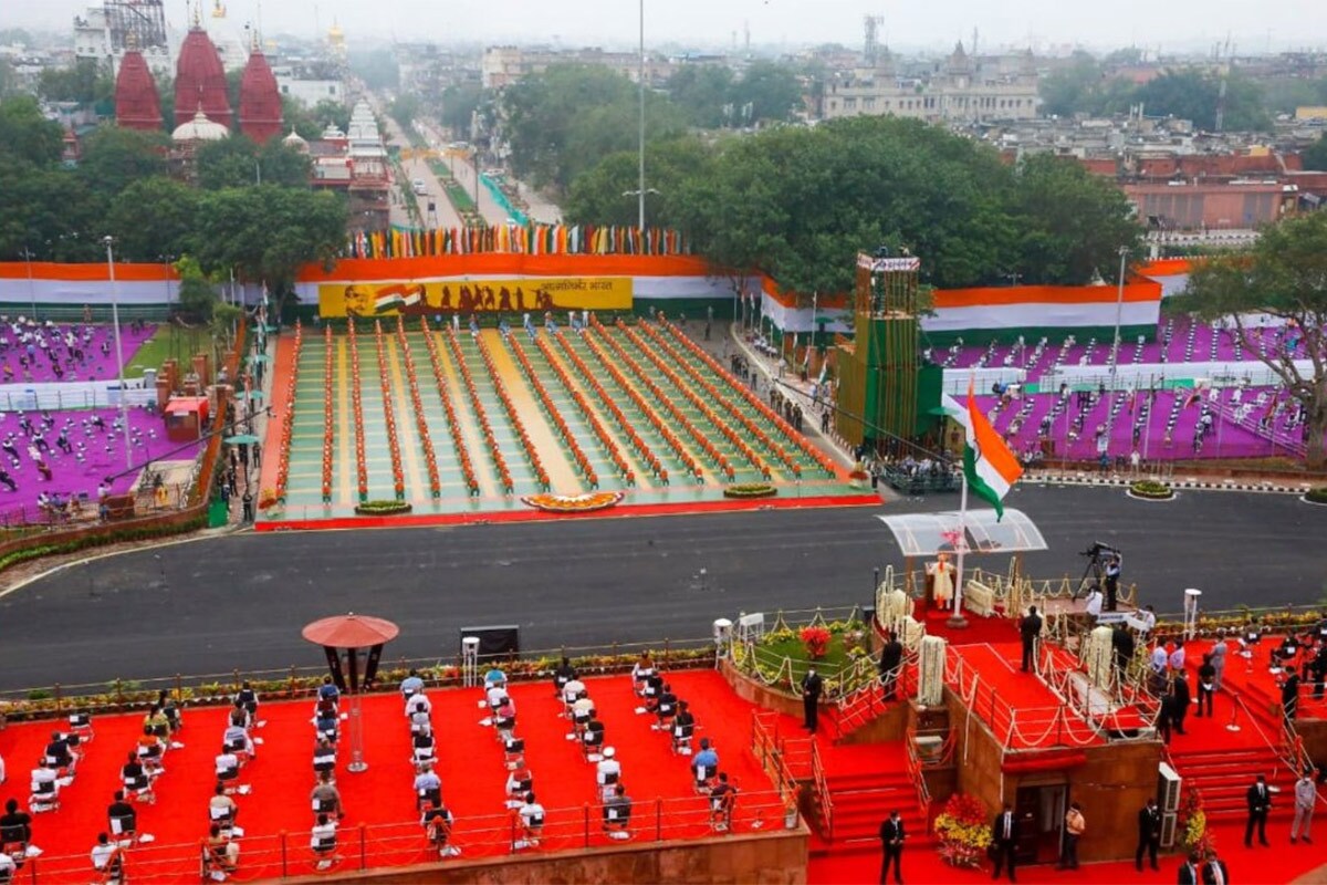 પીએમ મોદીએ કહ્યુ કે 192માંથી 184 લોકોએ ભારતને સંયુક્ત રાષ્ટ્રમાં અસ્થાયી સભ્ય બનાવવા માટે સમર્થન આપ્યું છે, આ દેશ માટે ગર્વની વાત છે. ભારતે પોતાની પહોંચ કેવી રીતે વધારી છે તેનું આ ઉદાહરણ છે. આ ત્યારે શક્ય બન્યું છે જ્યારે ભારત સશક્ત અને સુરક્ષિત હોય. પીએમ મોદીએ કહ્યુ કે 192માંથી 184 લોકોએ ભારતને સંયુક્ત રાષ્ટ્રમાં અસ્થાયી સભ્ય બનાવવા માટે સમર્થન આપ્યું છે, આ દેશ માટે ગર્વની વાત છે. ભારતે પોતાની પહોંચ કેવી રીતે વધારી છે તેનું આ ઉદાહરણ છે. આ ત્યારે શક્ય બન્યું છે જ્યારે ભારત સશક્ત અને સુરક્ષિત હોય.